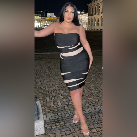 Elegant Black Strapless Dress - Picture 3 of 6